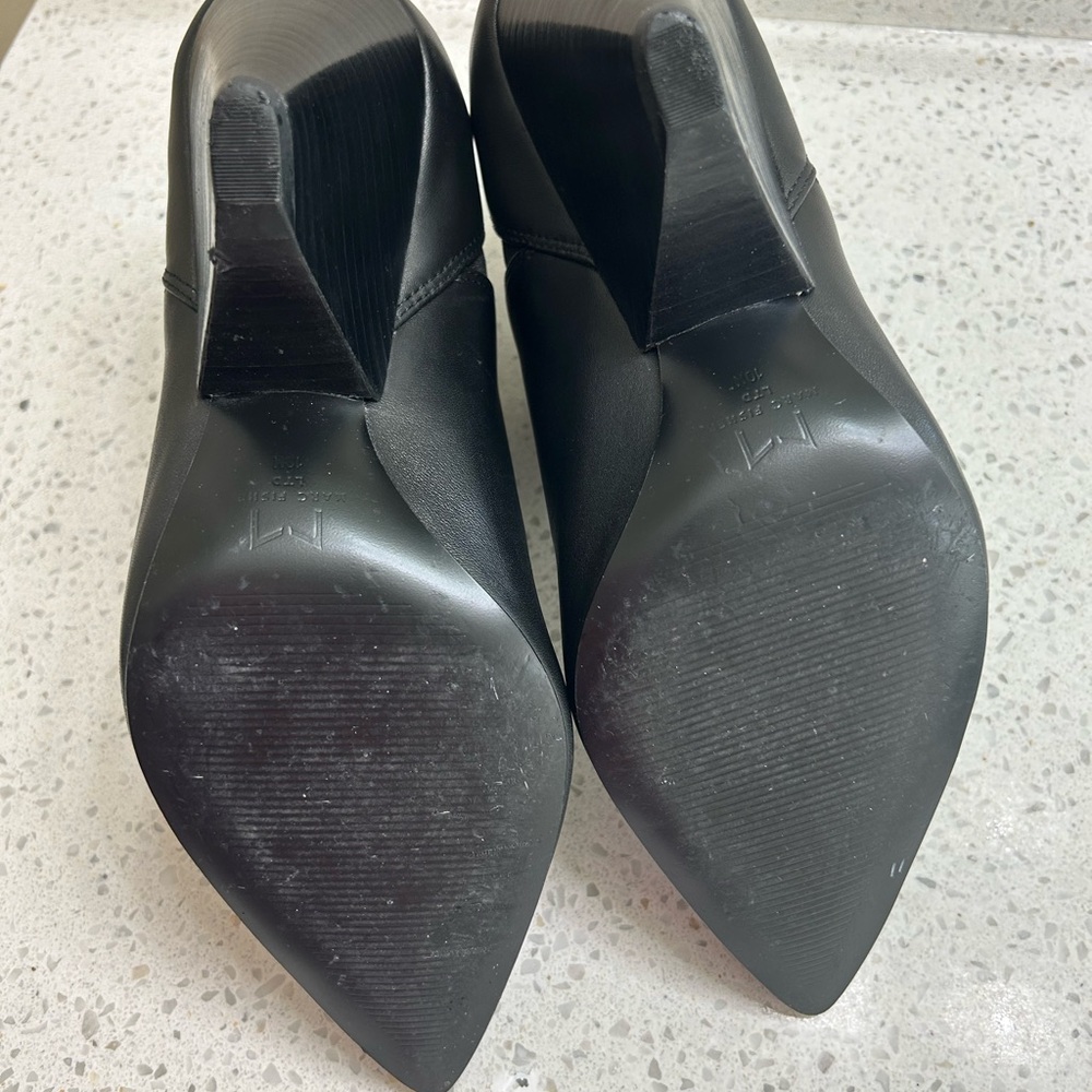 marc fisher LTD black ankle boots w/ wedge heel - size 10 - Picture 4 of 6